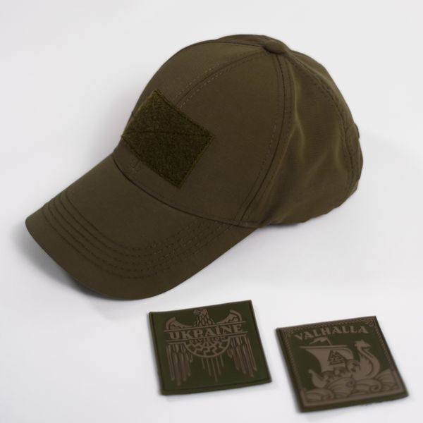 Cap with velcro and chevrons