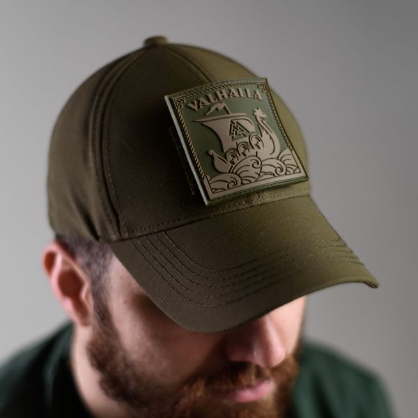 Cap with velcro and chevrons